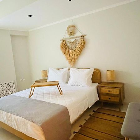 Omikron - Apartment With A Private Garden Lefkada City Bagian luar foto